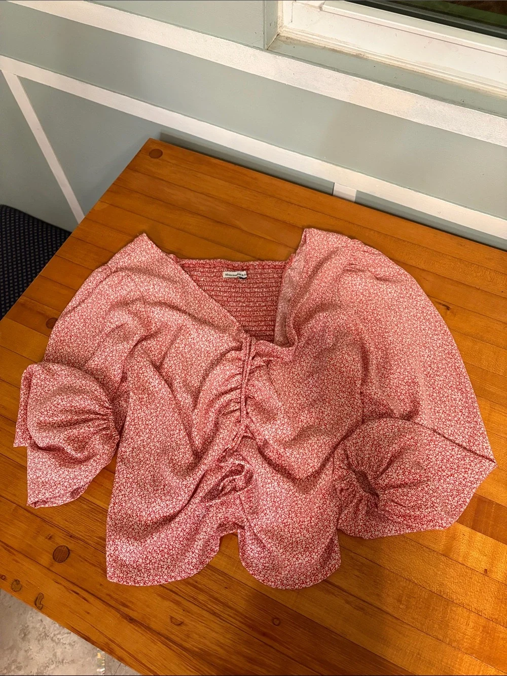 Abercrombie & Fitch Coral Pink Ruched Puff-Sleeve Crop Top
